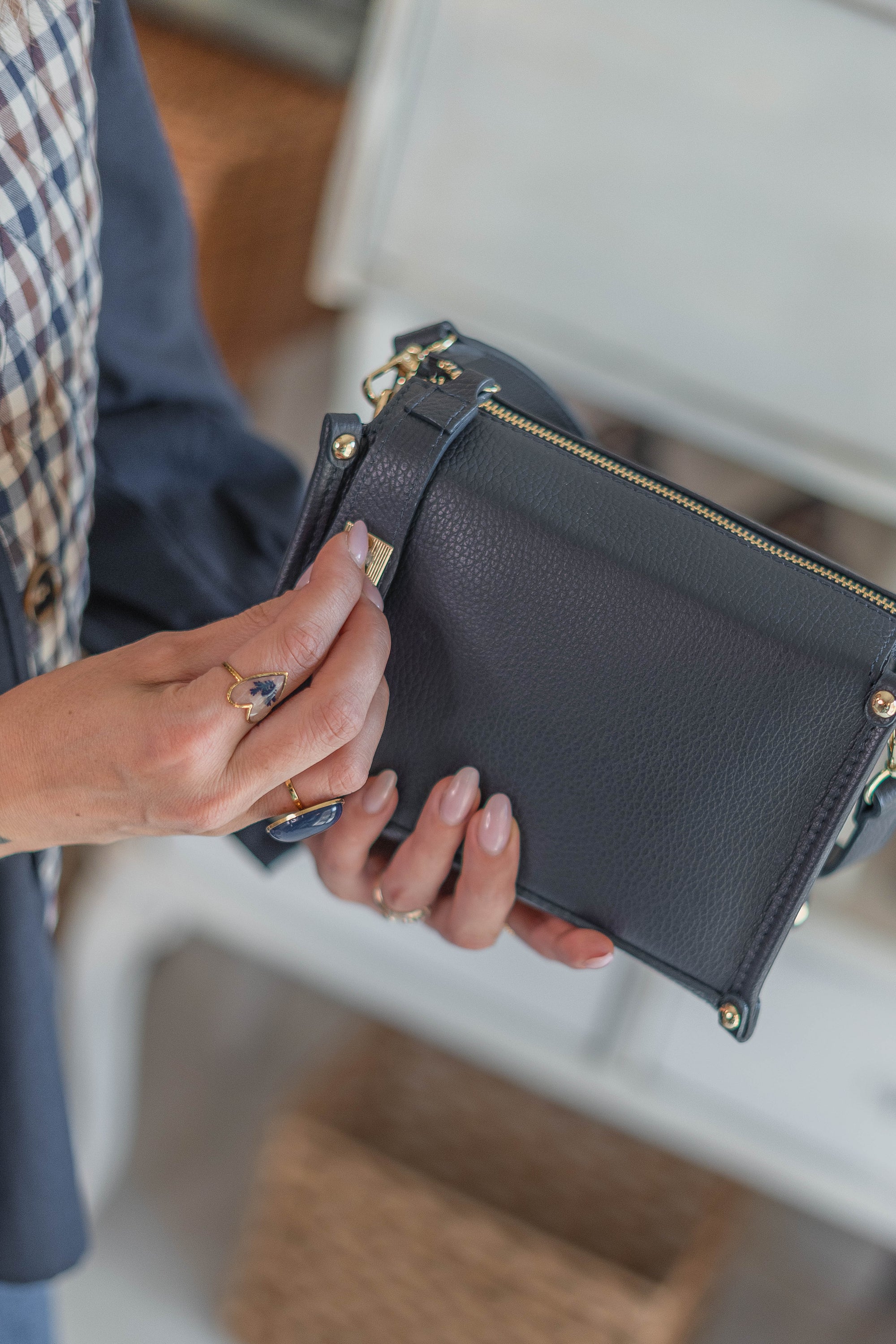 Borsa Shany