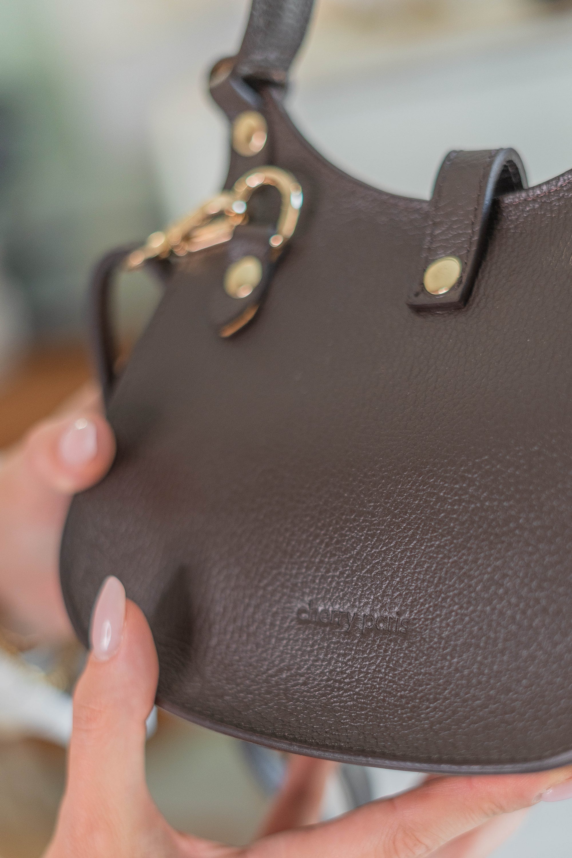 Borsa Shelly