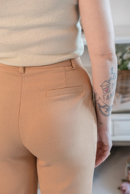 Pantalone Ilary