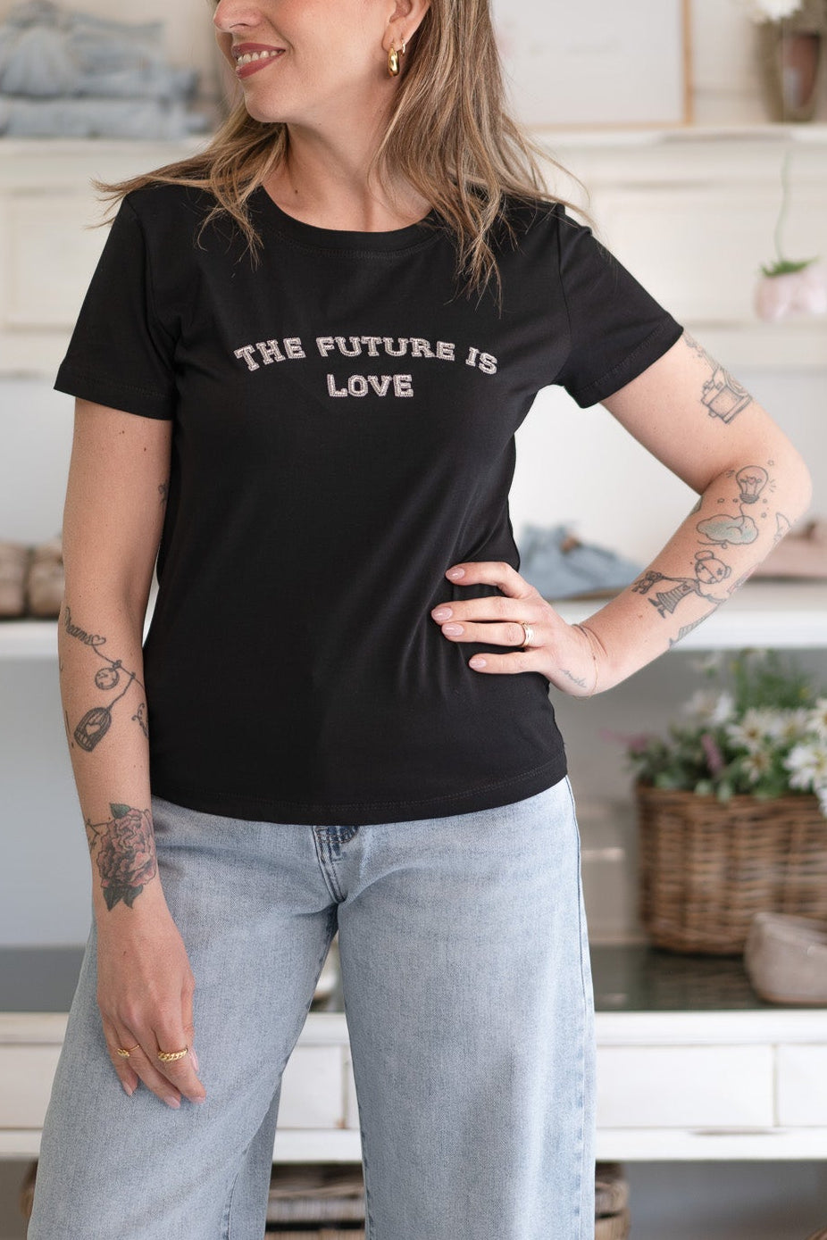 T-shirt The Future is Love