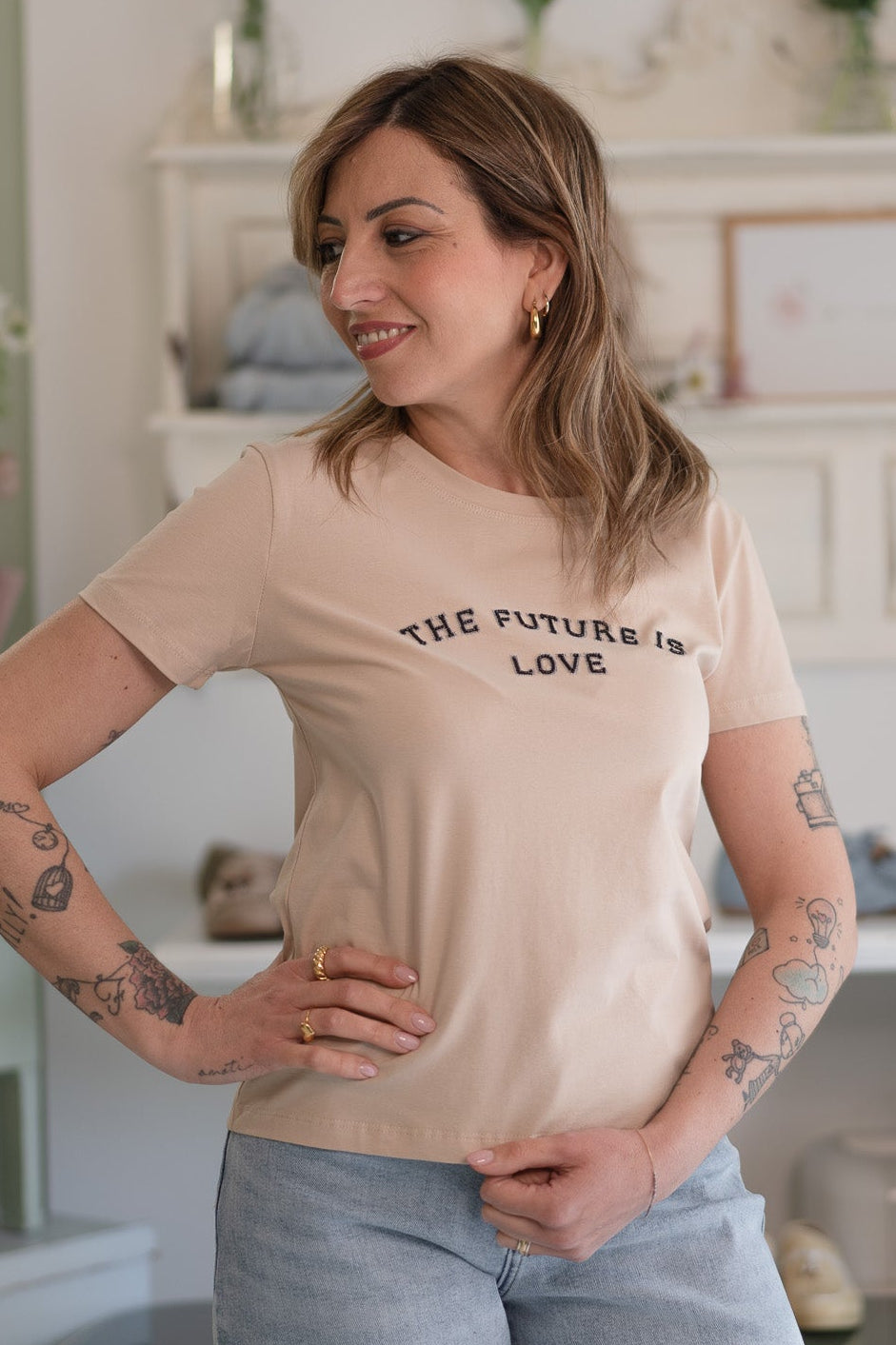 T-shirt The Future is Love