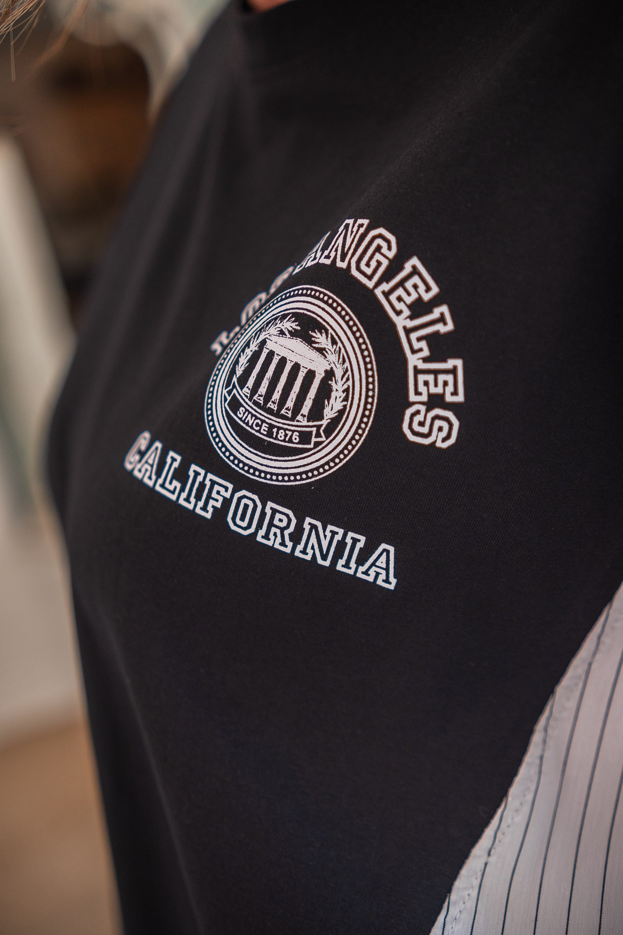 T-Shirt College