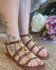Sandali Lucy